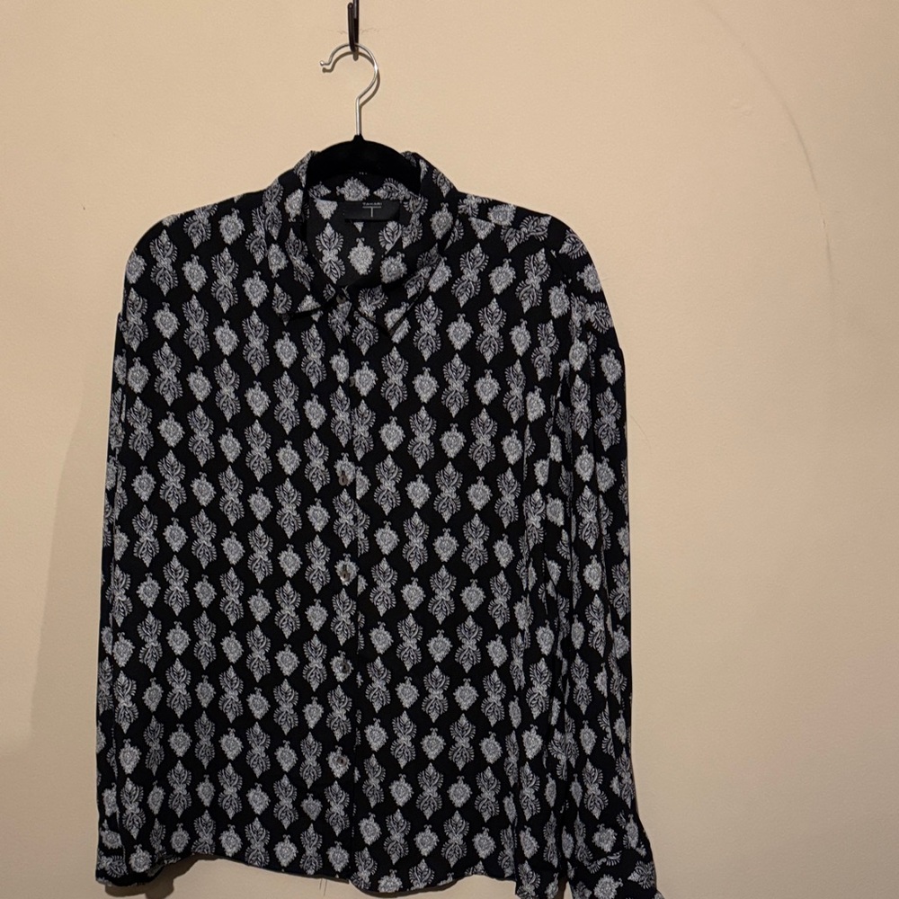 Tahari Black and White Patterned Casual Shirt